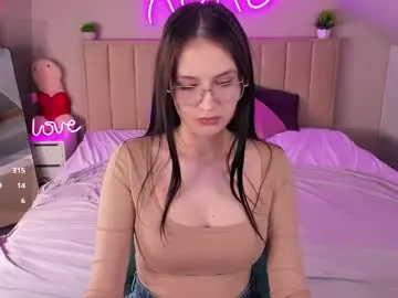 Chaturbate Adult Webcam of miaa_hill