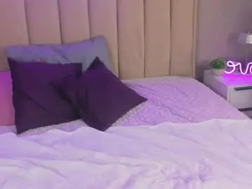 Chaturbate Live Sex Cam of miaa_hill