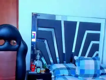 Chaturbate Watch Live Sex Cams of noah_harris01