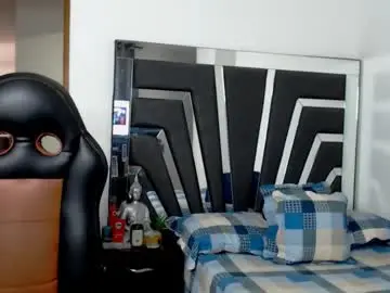 Chaturbate Sex Cam of noah_harris01