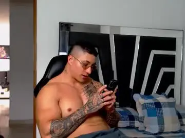 Chaturbate Live Sex of noah_harris01