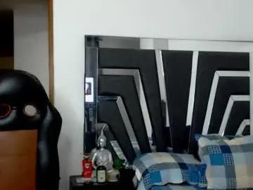 Chaturbate Live Sex Cam of noah_harris01