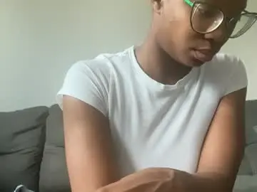 Chaturbate Live Sex Cam of serenitybee