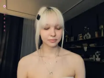 Chaturbate Live Sex Cam of _shiningstar