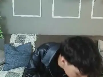 Chaturbate Live Sex Cam of honeymoon_sariel
