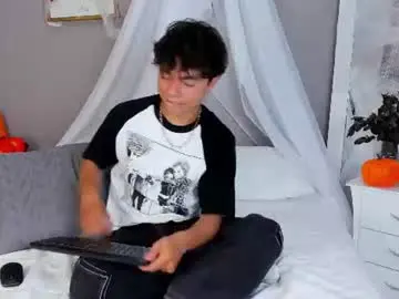 Chaturbate Live Sex of honeymoon_sariel