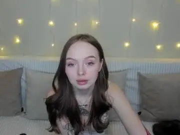 Chaturbate Live Sex Cam of shy_suchka