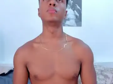 Chaturbate Live Porn of magnusking_