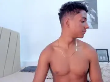 Chaturbate Live Porn of magnusking_