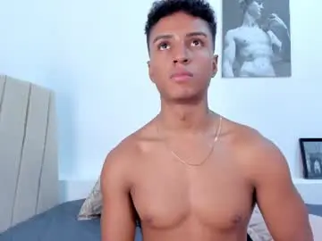 Chaturbate Live Sex Cam of magnusking_