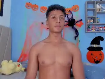 Chaturbate Free Porn Cam of magnusking_