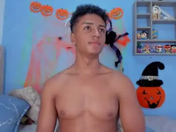Chaturbate Free Porn Cam of magnusking_
