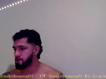 Chaturbate Live Sex Cam of mikethomson01