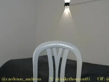 Chaturbate Live Sex Cam of mikethomson01