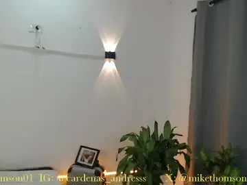 Chaturbate Live Sex of mikethomson01