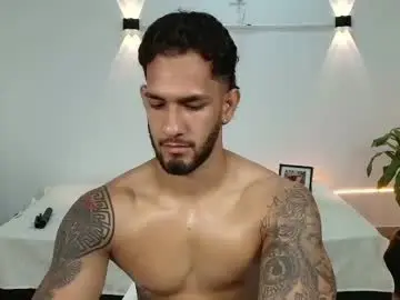 Chaturbate Nude Webcam of mikethomson01