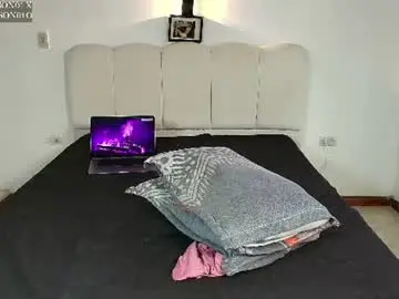 Chaturbate Live Porn of mikethomson01