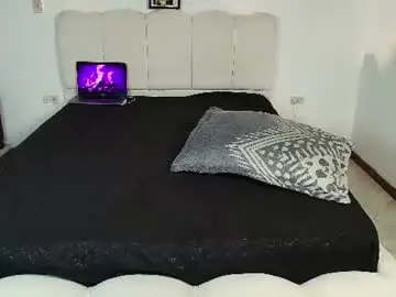 Chaturbate Free Porn Cam of mikethomson01