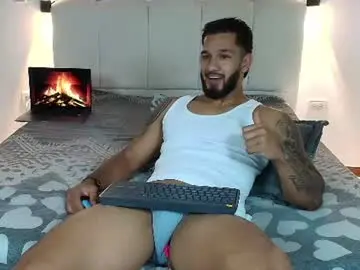 Chaturbate Nude Webcam of mikethomson01