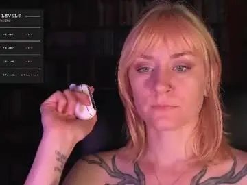 Chaturbate Watch Live Sex Cams of retromarie
