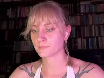 Chaturbate Live Sex Cam of retromarie