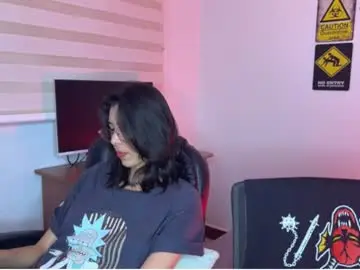 Chaturbate Live Sex Cam of twilightmuses