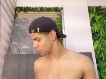 Chaturbate Adult Video Chat of zamirscott