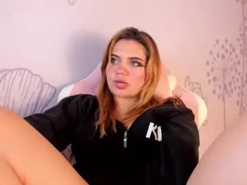 Chaturbate Live Sex Cam of lovely_paris_01