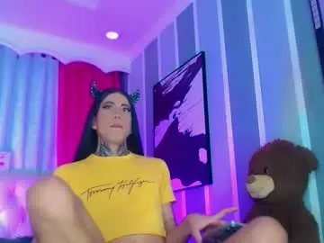 Chaturbate Live Sex Cam of oliviahot01
