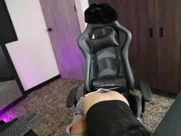 Chaturbate Free Porn Cam of samymelo