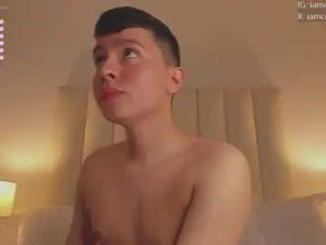 Chaturbate Live Sex Cam of cody_johnsonn_