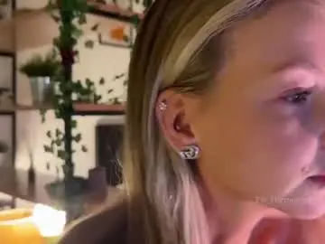 Chaturbate Free Porn Cam of elli_harmon