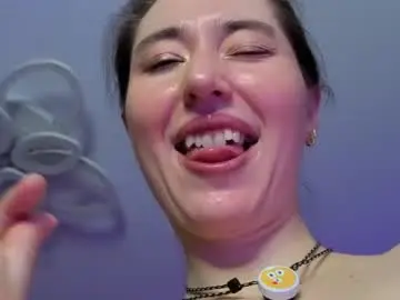 Chaturbate Live Sex Cam of may_may_moon