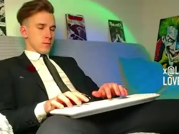 Chaturbate Live Sex Cam of midnighter__