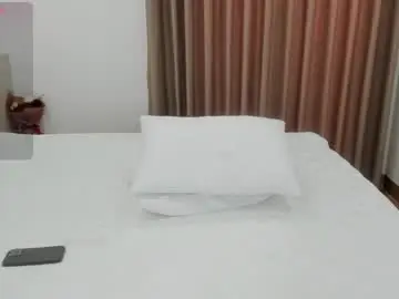 Chaturbate Private Sex Chat of sophia_squirtits