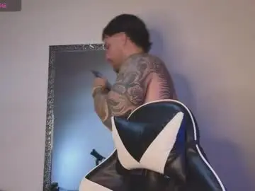 Chaturbate Sex Chat of ades_lowe