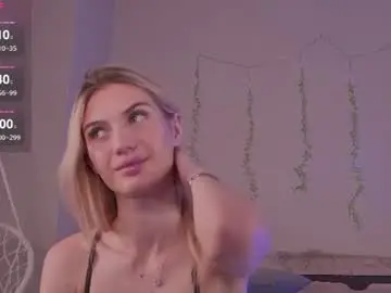 Chaturbate Adult Video Chat of cherry_pr1ce