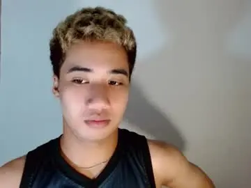 Chaturbate Live Sex Cam of urguy_habibi