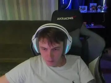 Chaturbate Live Sex Cam of aron_neall