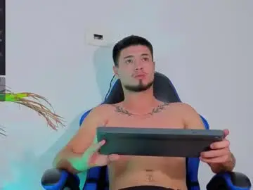 Chaturbate Live Porn of edwardross_