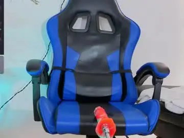 Chaturbate Live Porn of edwardross_