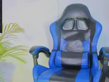 Chaturbate Live Porn of edwardross_