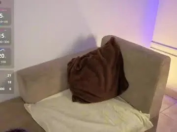 Chaturbate Live Sex Cam of scarlett_walker05