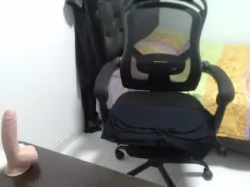 Chaturbate Live Sex Cam of ariadna_6
