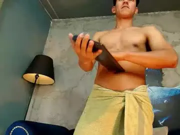 Chaturbate Live Porn of atlas_desire