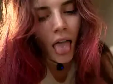 Chaturbate Live Sex Cam of dolly_di