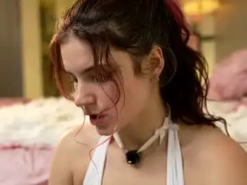 Chaturbate Free Live Porn of dolly_di