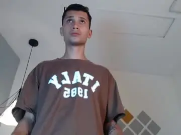 Chaturbate Best live sex cam show of lucasssmith11