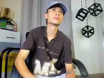Chaturbate Nude Webcam of lucasssmith11