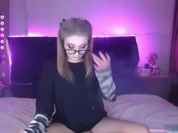 Chaturbate Adult Video Chat of shysweetrish